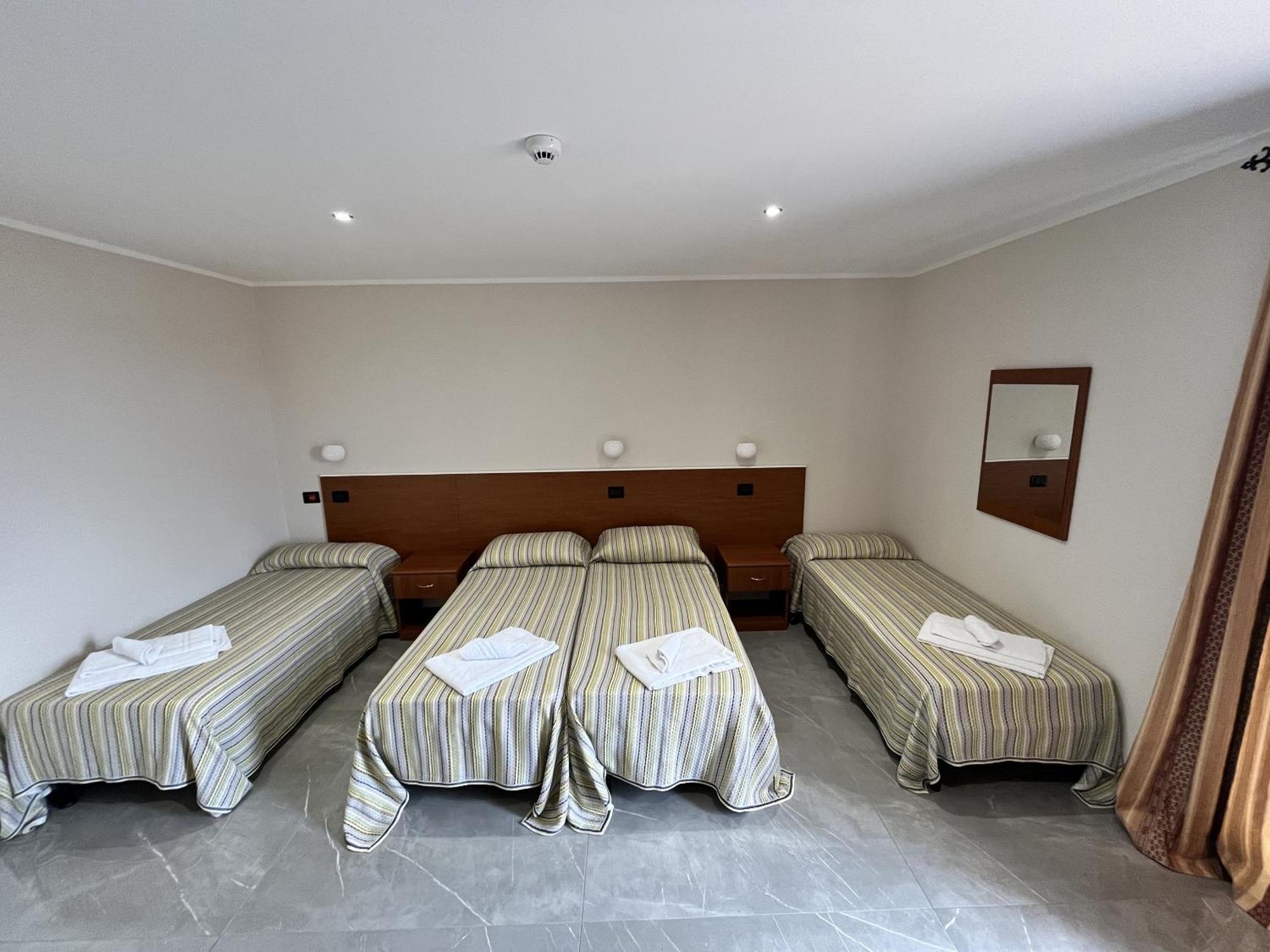 Park Hotel Casa Francesi الغرفة الصورة